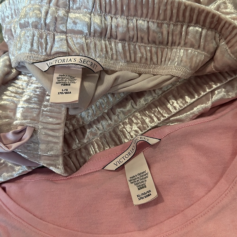 Victoria secret crushed velvet pants and pj top brand new pants never been used - Picture 4 of 4